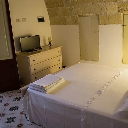 A Casa Della Nonna Uccia 4* Nardò